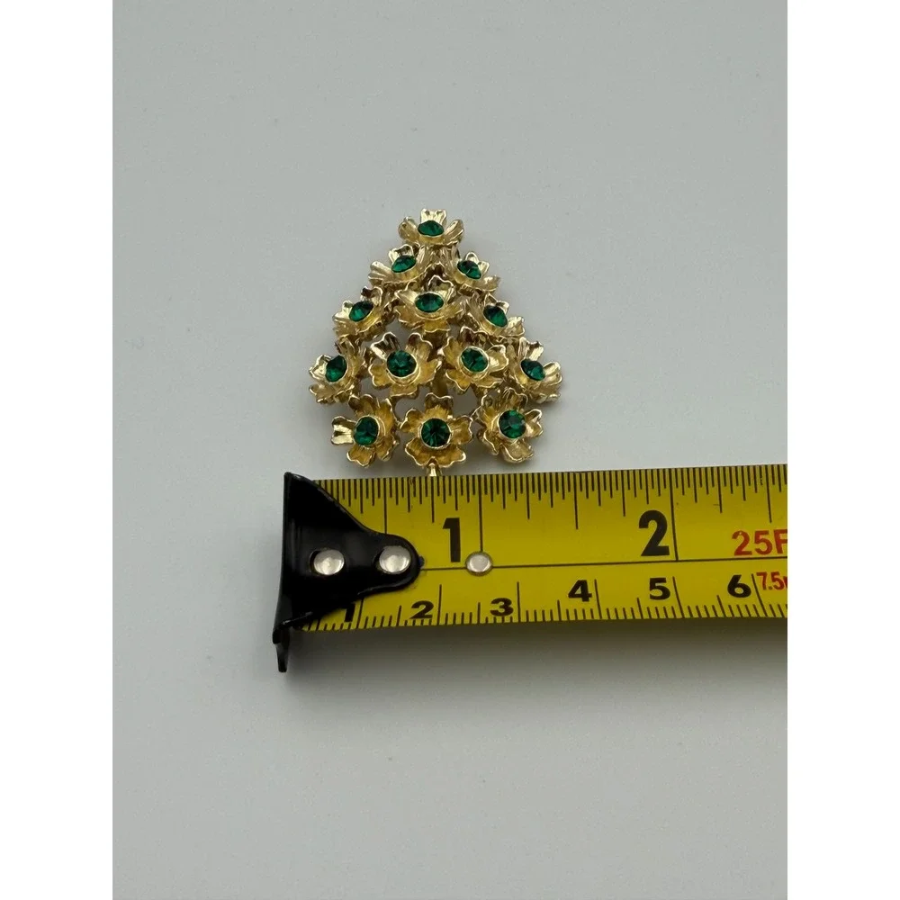 Vintage Gold Tone Christmas Tree Brooch Green Rhinestone Floral Holiday Pin